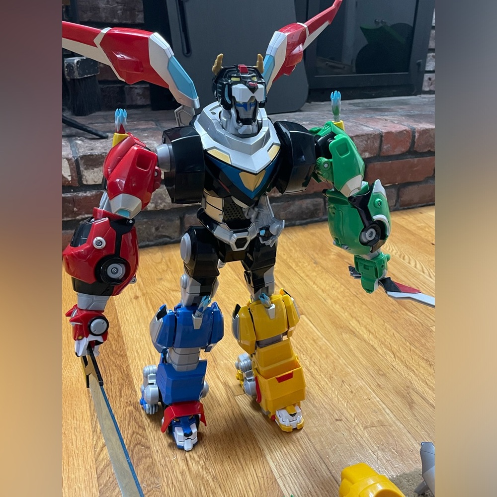 2017 Voltron action figure